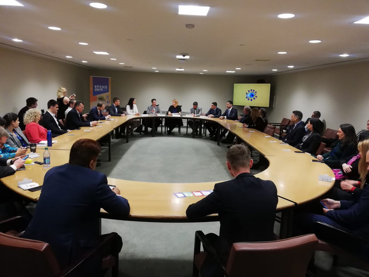 Youth_Forum's tweet photo. On Day 2 of #Youth2030 @UNECOSOC Youth Forum we:
✅ reported on challenges &amp; calls from our region
✅ shared views on the right to participate, social rights, European Youth Capitals, peace &amp; security
✅ discussed upcoming Lisboa +21
✅ reflected on #SDGSummit &amp; need for progress https://t.co/EIPc5mF3cQ