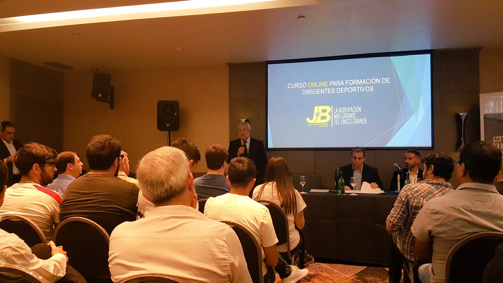 Presentación del #curso #online de #Formación para #Dirigentes #Deportivos.

<a href="/AmealJorgeAmor/">Jorge Amor Ameal</a>: "Lo principal que les pedimos a nuestros socios que quieren ser dirigentes es sentimiento porque #Boca es eso. Es #sentimiento".