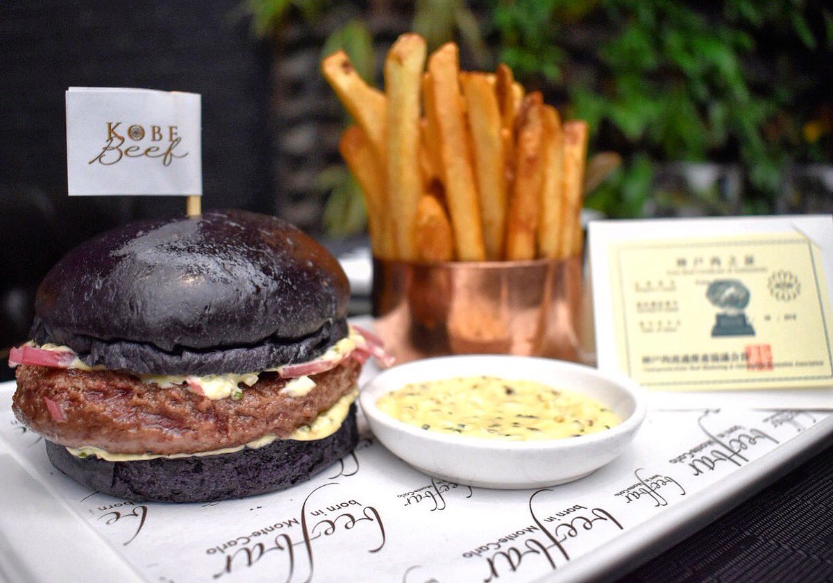 BeefbarMexico's tweet photo. Kobe/Angus burger con aderezo de trufa, cebolla encurtida y pan negro. #BlackBurger
Reserva al: 52638895
#restaurante #restaurantes #Polanco #CDMX #BeefbarMx #food #foodies https://t.co/zuvoZxMupb