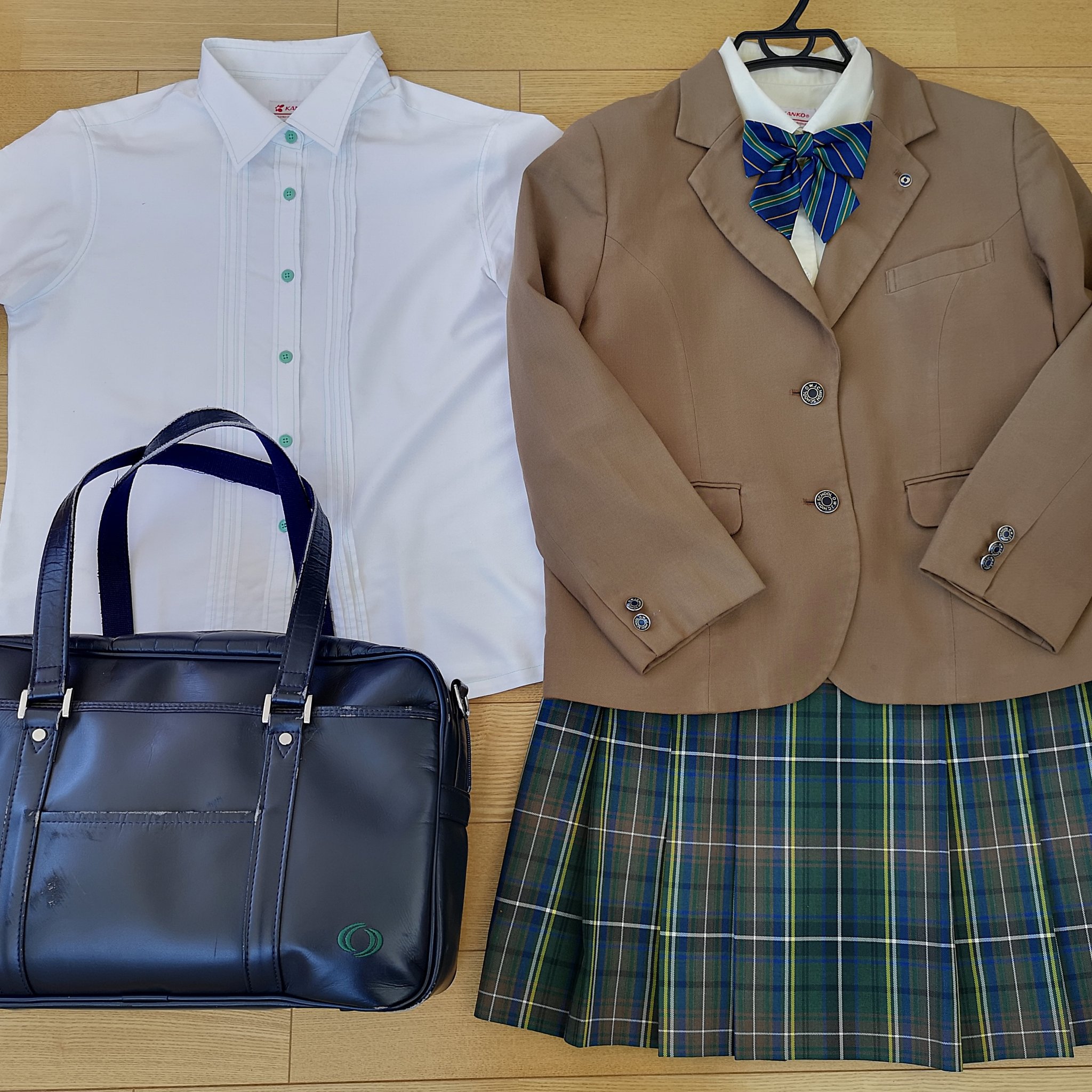 ワンポイン ヤフオク 大阪府 大阪緑涼高校 夏服ブラウス半袖 サイズ1 します