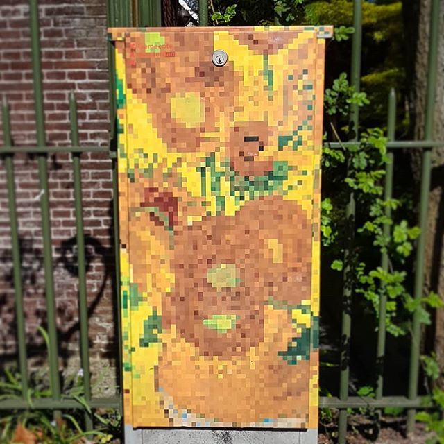 anthonysmiles's tweet image. Pixelated art.
#switchbox
#gemeenteamsterdam  #plantagemiddenlaan #amsterdam #toeristineigenstad bit.ly/2D3GPjm