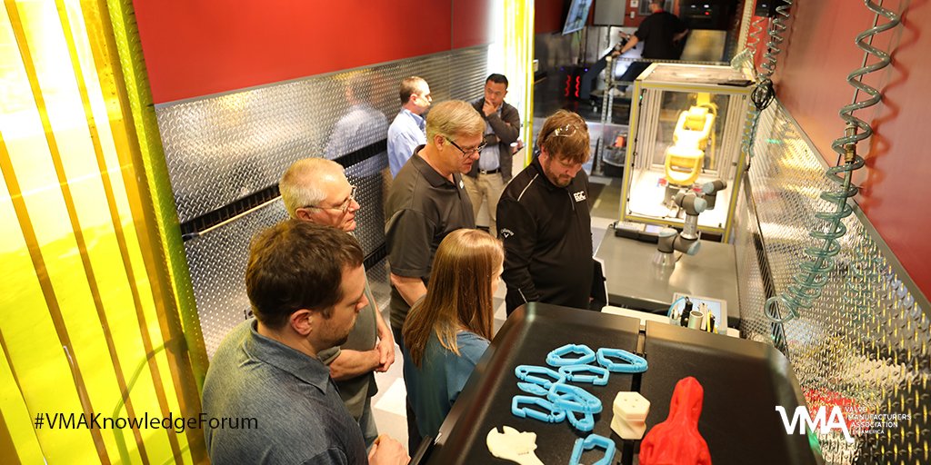 ValveMfgAssn's tweet photo. We're wrapping up day 1 at the #VMAKnowledgeForum and having a great time tinkering with the training tools & simulators in the Robotics Technology Mobile Lab from @AIDTedu. This is an awesome way to get young people excited about a career in #manufacturing!
#ValveExpert https://t.co/yUhoWwbo7D