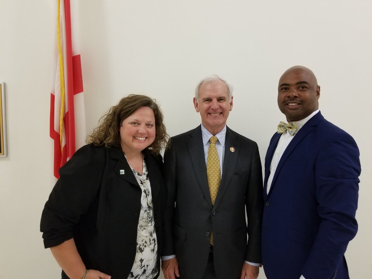AUamyo0713's tweet photo. Alabama representing Respiratory Therapists and COPD patients needs on the Hill.  Congressman Bradley Byrne was great to take time out for us.  #aarc #asrc https://t.co/Ap9fqlF9ln