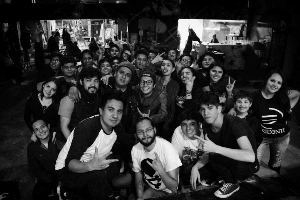 Son lo mejor en cada show 🔥
#FamiliaTridente #Tour #Tatuaje 
#QueremosSer <a href="/nitidorecords/">Nítido Records</a> 🤭