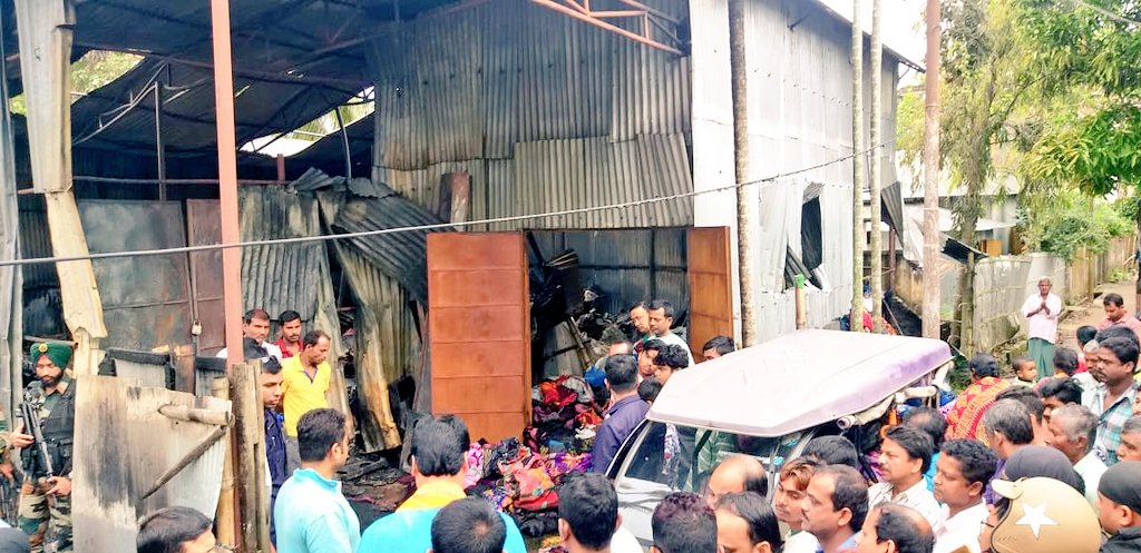 Hon'ble CM Shri <a href="/BjpBiplab/">Biplab Kumar Deb</a> visited the site where the fire accident took place in #Chandrapur today.