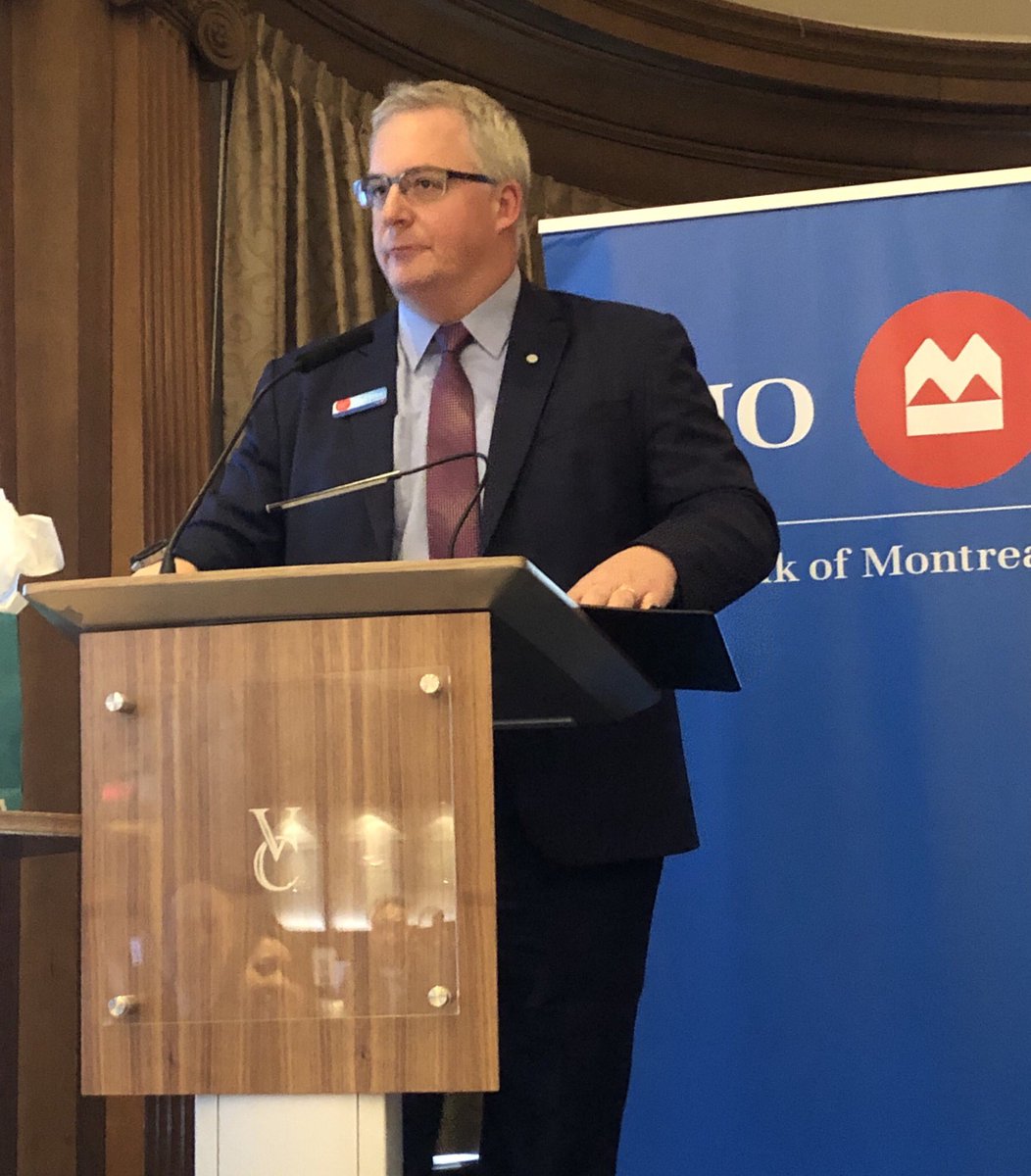 Who would think Economics could be this exciting, &amp; gripping? Douglas Porter had the 100+ guests listening to every word.  Great #OneBankBMO partnership with Business &amp; Personal Banking, Private Wealth, MS and FPs.  Great job @crying_bottle &amp; <a href="/paul_seipp/">Paul Seipp</a> #vancentreBMO <a href="/bmobonner/">Michael Bonner</a>