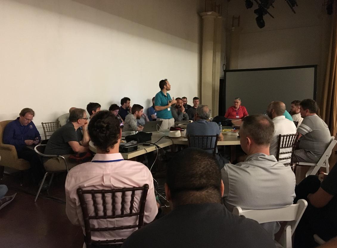 appworkspdx's tweet image. Loving the #FileMaker #unconference at #pauseonerror!