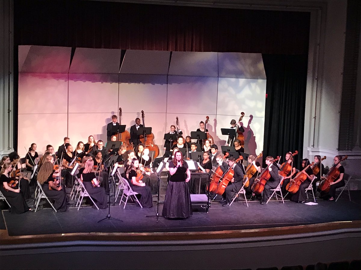 JCSDOrchestra's tweet photo. Freshman Orchestra taking the stage. #JCHS https://t.co/VRNywHJmdu