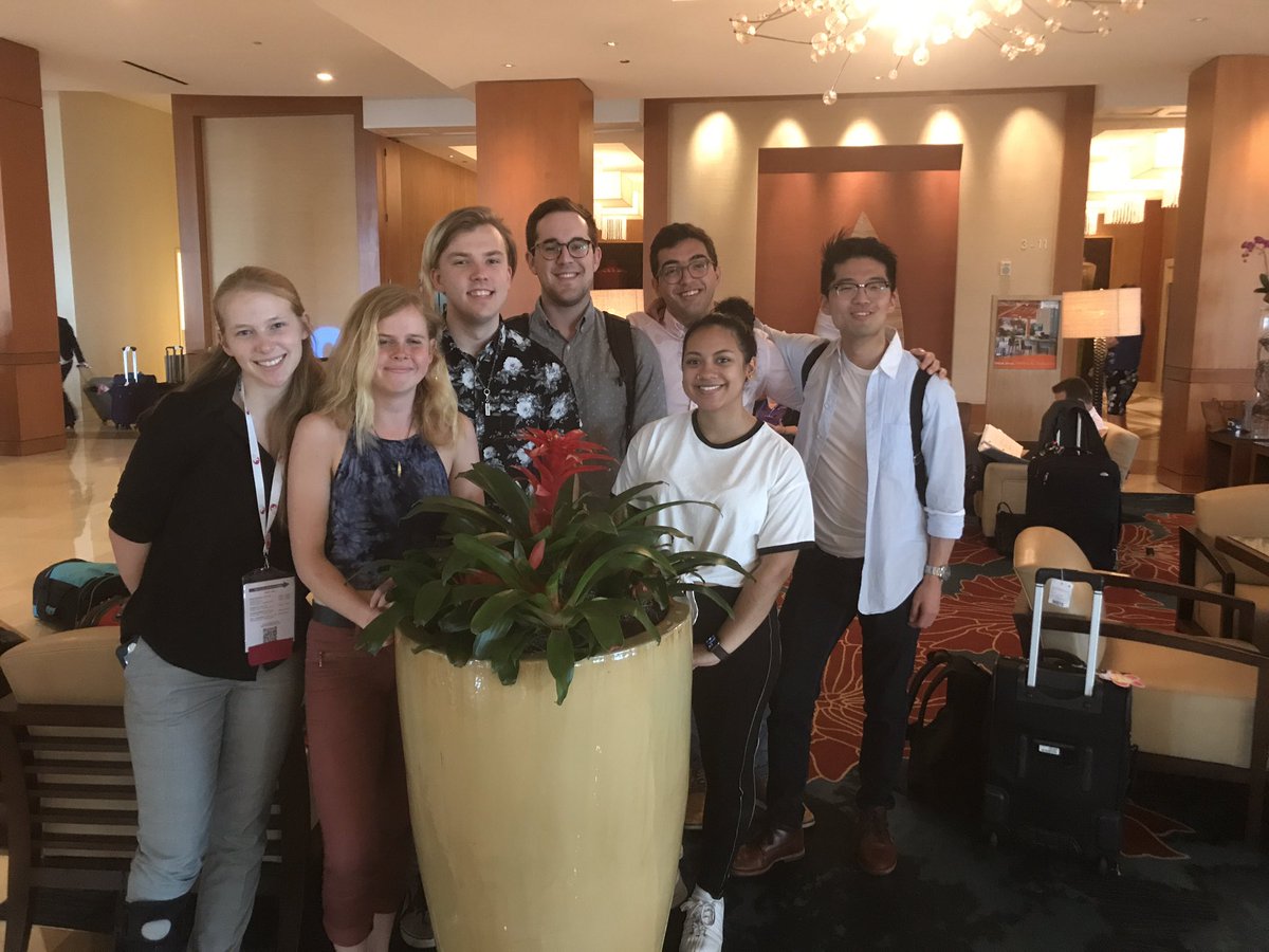 teresaagarrett's tweet photo. A super fun time at #ASBMB2019 with @Vassar students https://t.co/soOhbqI7hz