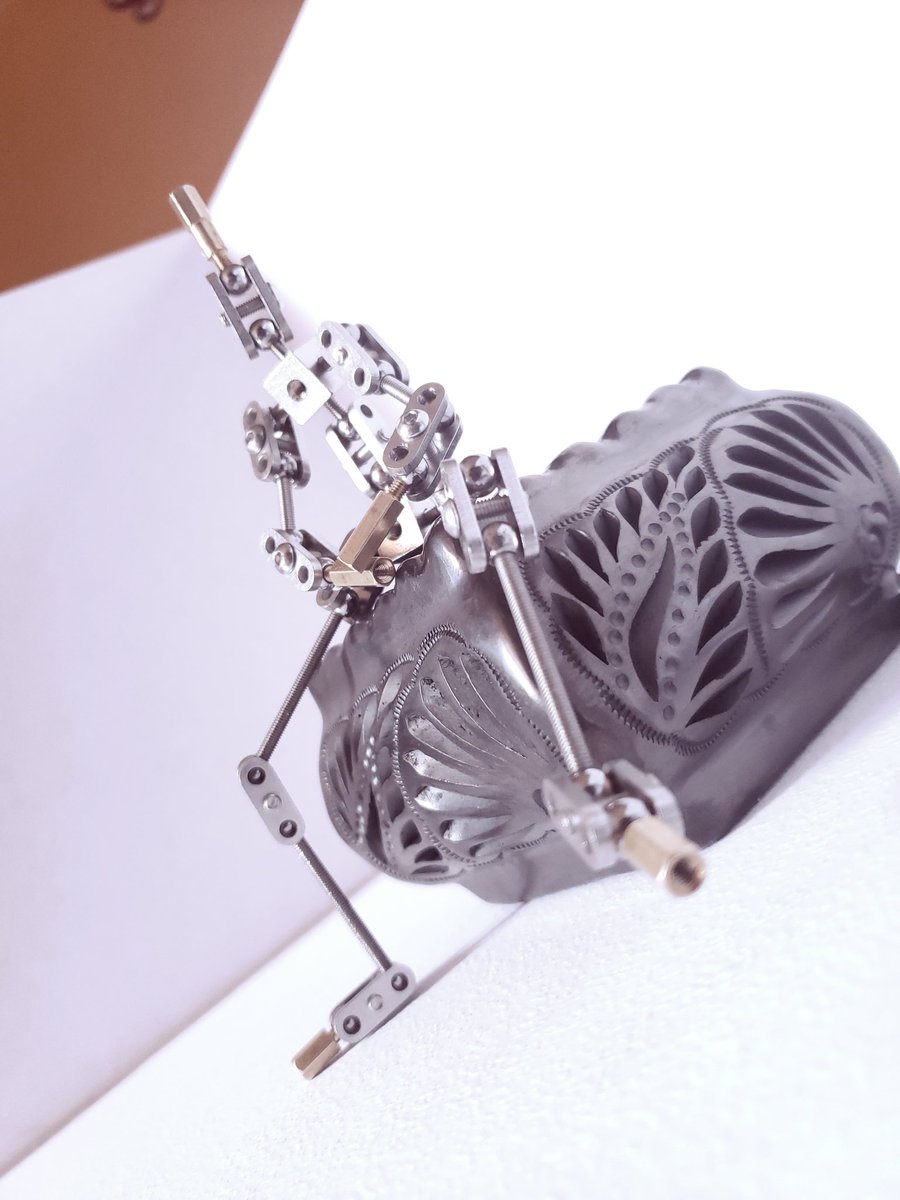 ArtJointed's tweet image. En la sesión de hoy

Today&apos;s session

#armature
#modibot
#StopMotion