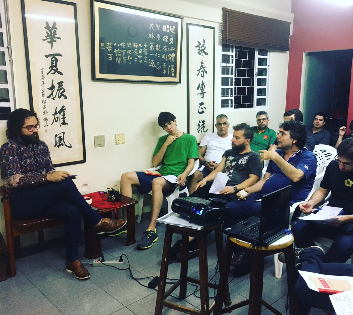myvtbh's tweet photo. Memorando os 10 anos da criação do projeto "A Bordo do Junco Vermelho" pelo mestre Leonardo Mordente #VingTsun #wingtsun #wingchun #kungfu #KungFu #MoyYat #ArtesMarciales #martialarts #kungfulife https://t.co/JNMbK6Hrlg
