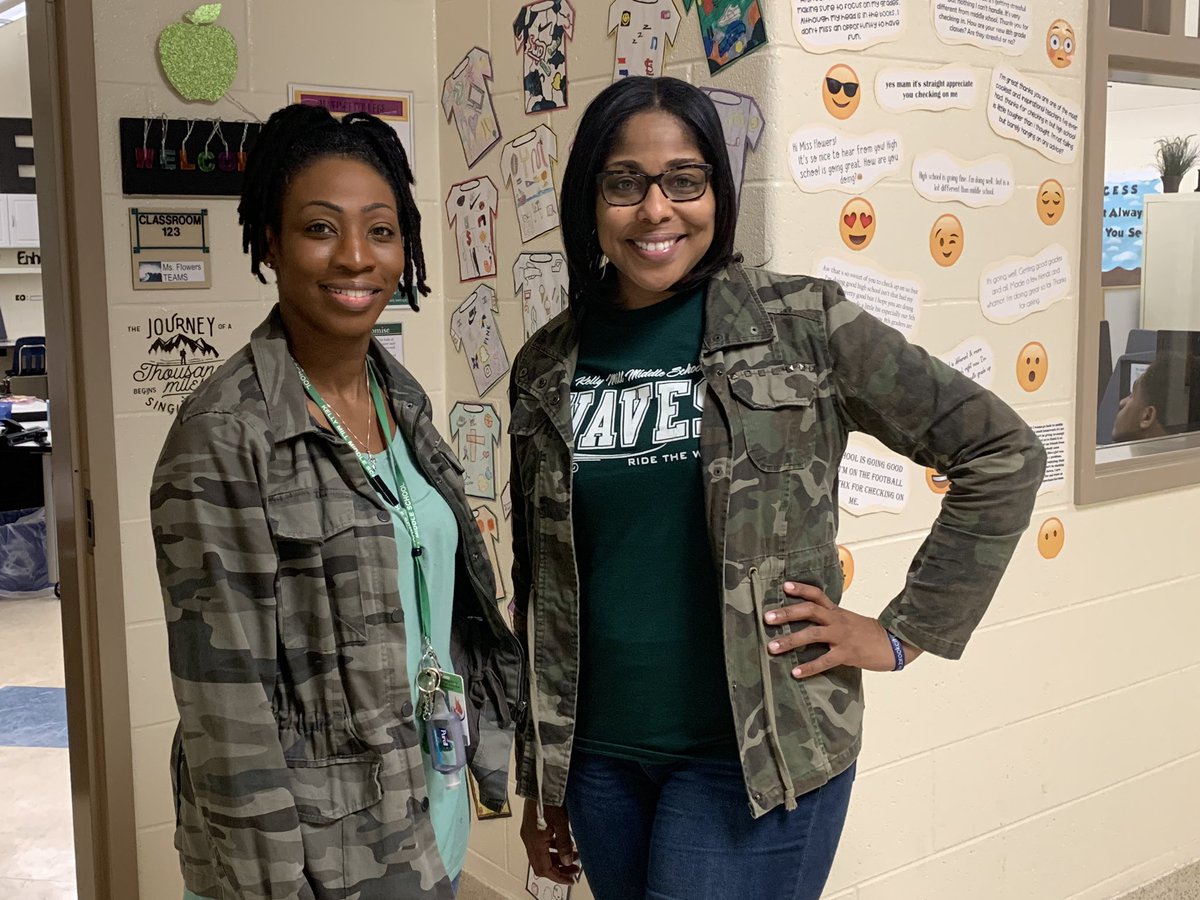 KMMPMPanthers's tweet photo. More Camo! #CountdownToSpringBreak2019 @mark1_sims @MrsAmyTeague @Mrnicp @JKenely @NSmithScholars @Mr_Patrick_SC @MrWilsonEDU @_moniqueflowers https://t.co/G8YTFvO1gJ