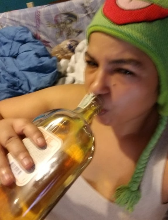 sightgasm's tweet photo. i will not be showed up by the boys and their bottle shots #imbadatselfies ps that took 3 tries @WDStealth @ShipDontDie @birddogwhiskey https://t.co/31X3FkEn58