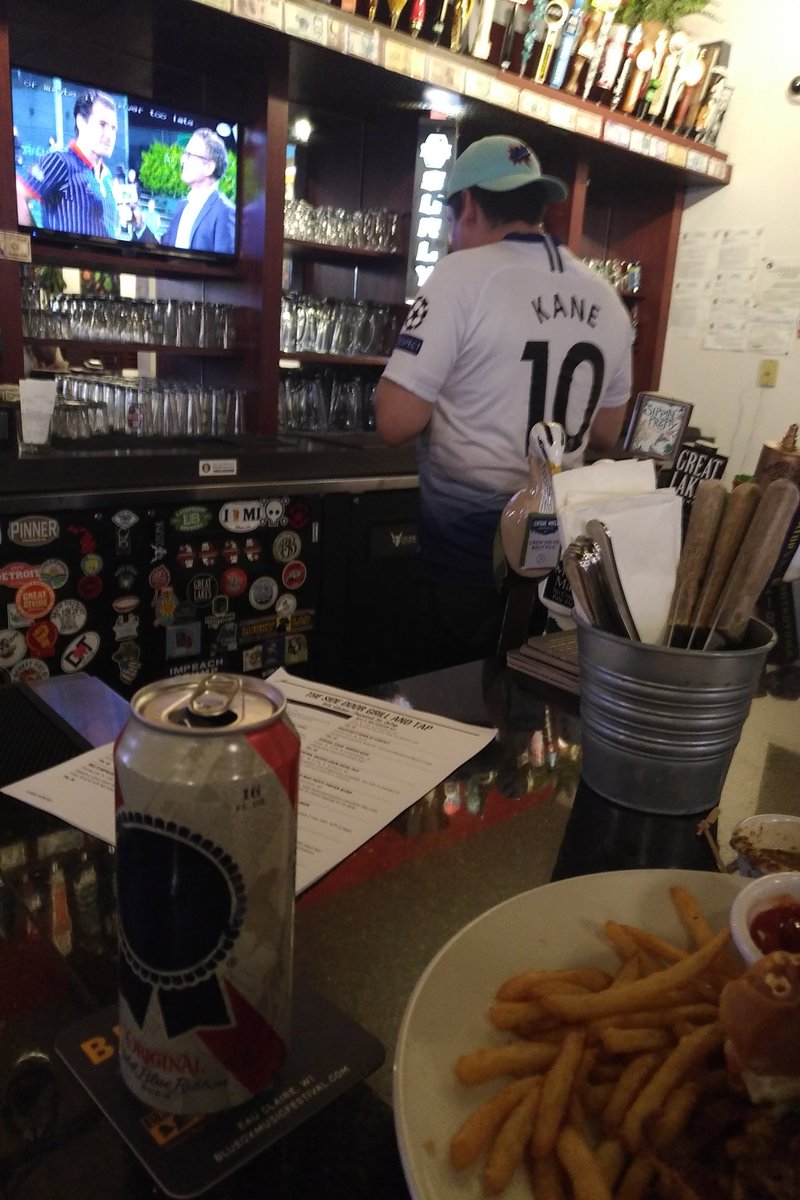 PeterWilt1's tweet photo. Beastie Boys, @pabstblueribbon, Harry Kane behind the bar & a darn good burger. @The_Side_Door
#thegoodlife #madisonbars https://t.co/FM0iJUnplW