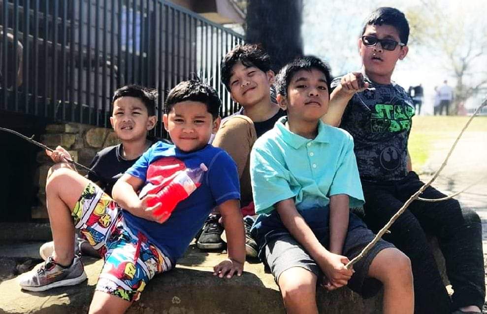 ana3206's tweet photo. The power of photoshop 😂
No hard feelings just wanted pic of the kids. One of the many best moments captured last weekend. #keystonestatepark #millhenkarben66thbday https://t.co/SdvAkV77L4