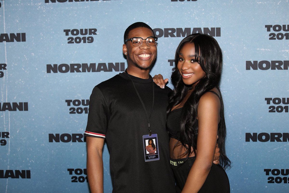 NormaniUpdate's tweet photo. Normani with fans at the #SWTDetroit Meet and Greet #4 https://t.co/dyQbE2afUc