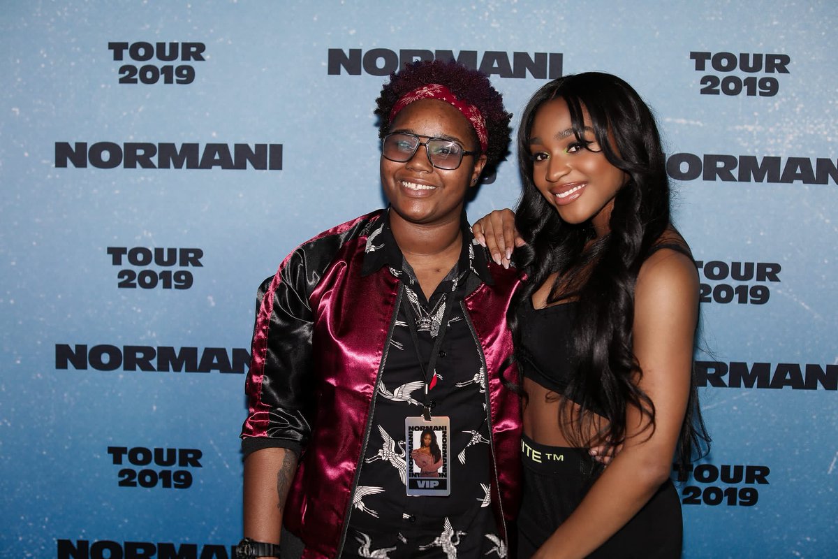 NormaniUpdate's tweet photo. Normani with fans at the #SWTDetroit Meet and Greet #4 https://t.co/dyQbE2afUc