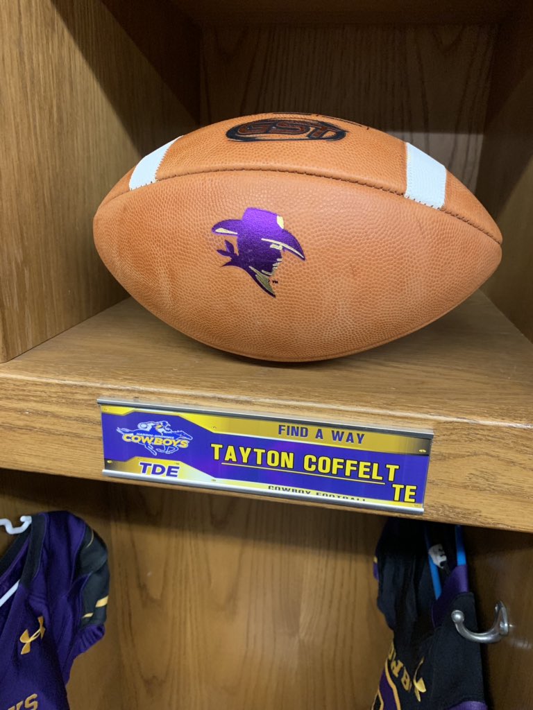 tayton3014's tweet photo. Committed💯💜💛💜💛@BurlesonHSU @coachwilkerson @HSUCowboys @KLEINOAKFB @CoachWilson_ @CoachJGlenn @Coach_BCarp @KleinOakHoops @houstoncowboys @MediaUptempo @TheJatzlau7 @therealbmc1 https://t.co/FtGmTklGAx