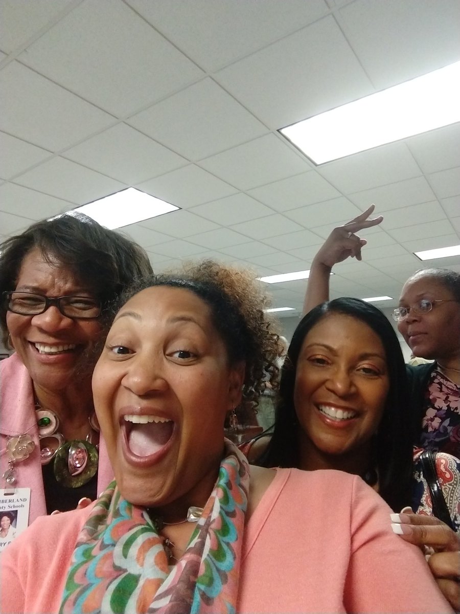 SandidgeTanya's tweet photo. @CumberlandCoSch Quick fun selfie after the Board Meeting 😀 https://t.co/Fld8zEadWa