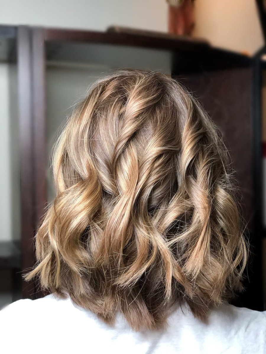 beyondfringe's tweet photo. Highlights and a chic shag!
By junior artist •Emily•
936-447-2887
#paulmitchellfocussalon #paulmitchell #paulmitchellus #americansalon #modernsalon #licensedtocreate #iheartpm #behindthechair #haircolor #hairsalon #hairstylist https://t.co/D6gs33RMJU