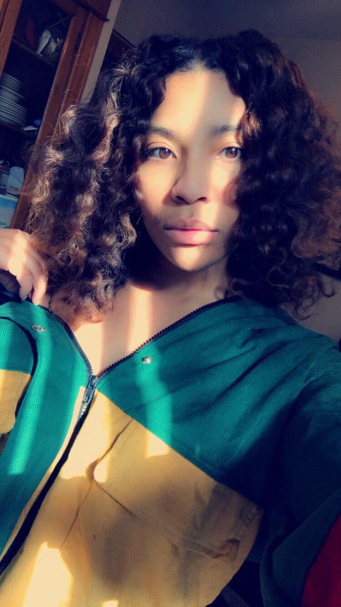 yngblack_frugal's tweet photo. Love this look? This heatlesss style was achieved with #waveformers and @LoveLottabody products! Let me know if you have any questions or even want a tutorial on this style! 😬 #NaturalHairTwitter #naturalista #blogger #youngblackfrugal https://t.co/zc1YEWDa2w