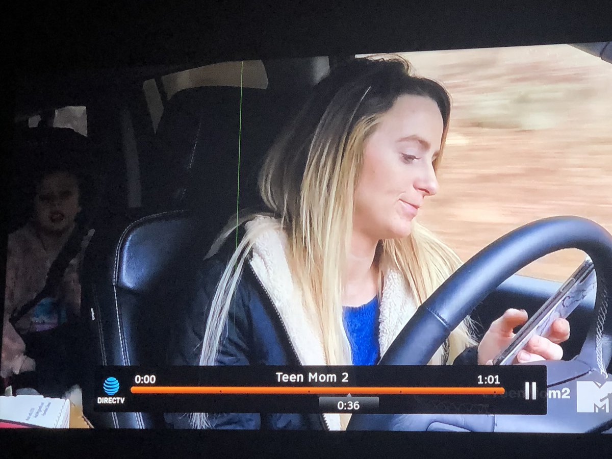 ANNED2000's tweet image. Is anyone @MTV going to talk to the cast of @TeenMom about texting and driving?! 1 out 4 accidents occur because of texting and she has kids in the car. Please help them stop!