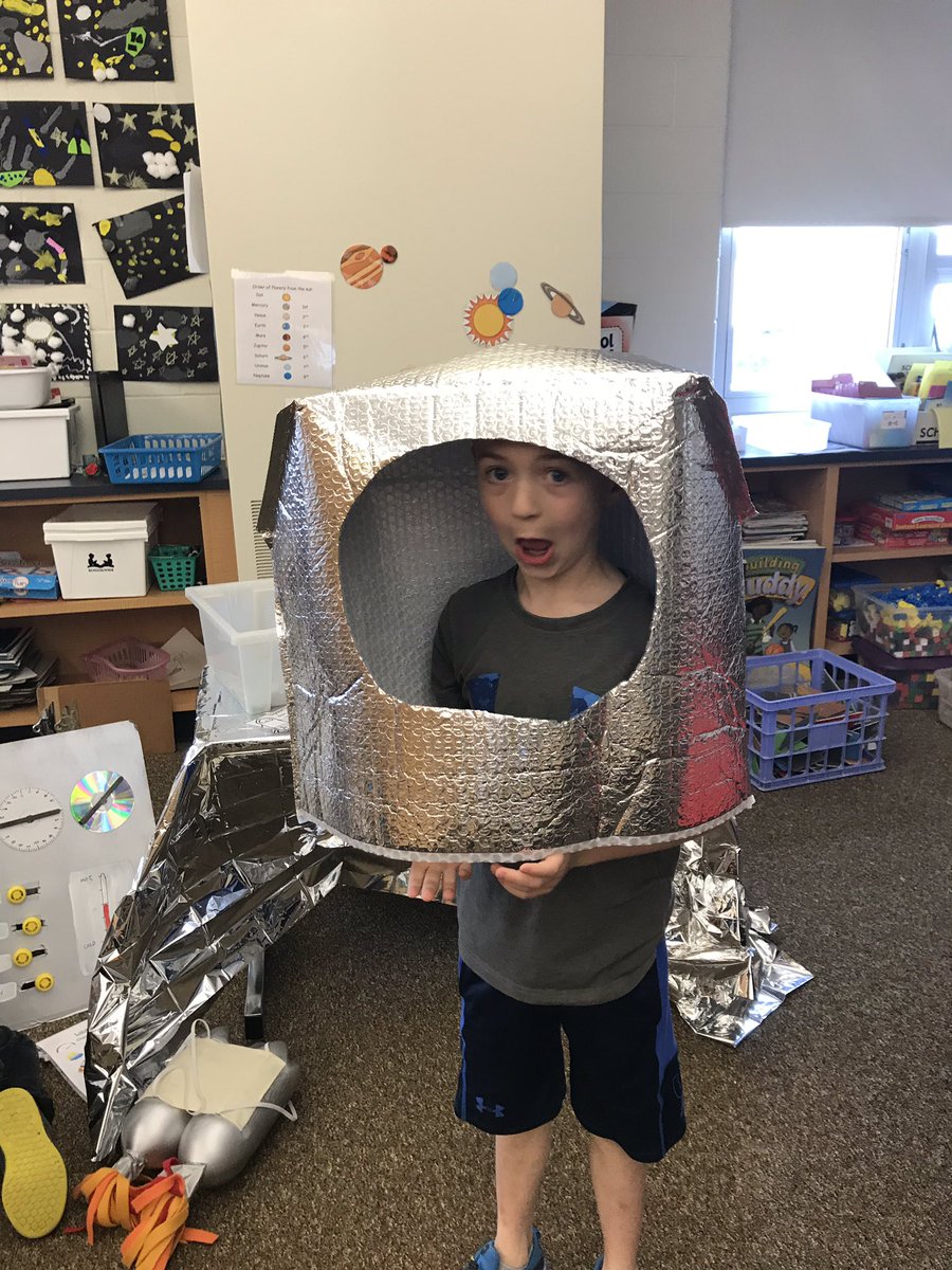 3, 2, 1...BLAST OFF! These little astronauts are “over the moon” for our brand new space-themed dramatic play center! Thank you to the incredible parents who volunteered their time and talents to help create this center💥💫☄️ #FHEbobcats