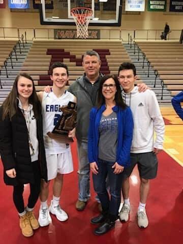 ryan_cullen21's tweet photo. I just flipped the switch, flip flip🏀🏆 https://t.co/vpSwjkidOw