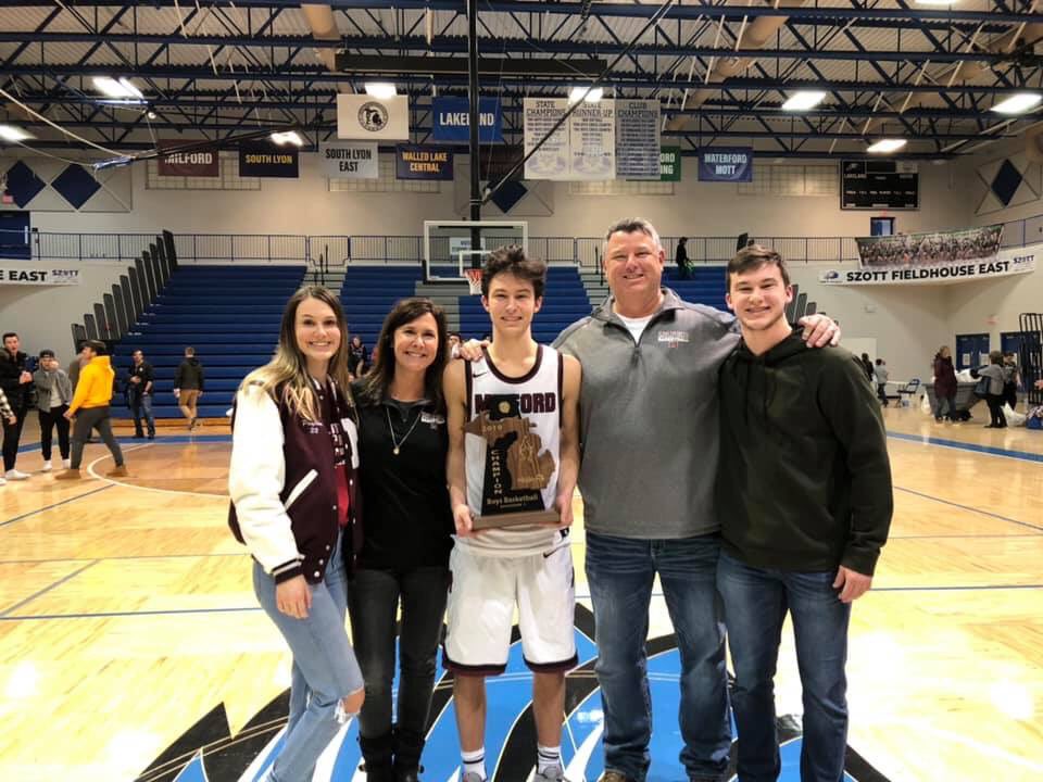 ryan_cullen21's tweet photo. I just flipped the switch, flip flip🏀🏆 https://t.co/vpSwjkidOw