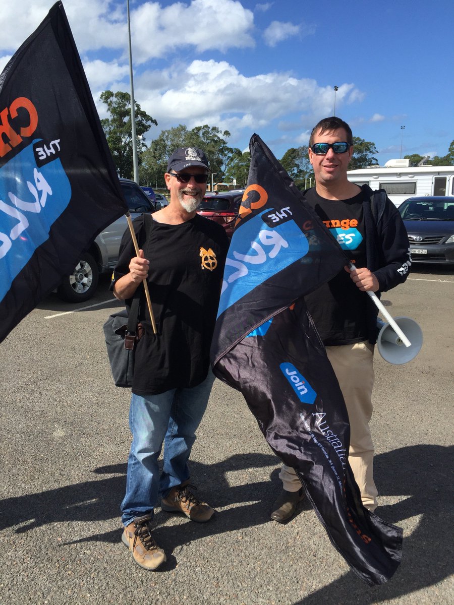 Workers and Community members have gathered in the seat of Robertson to send a very loud message to the Federal Liberal Government - The rules are broken and our community is hurting because of them. We need to #ChangeTheGovernment to #ChangeTheRules 💪