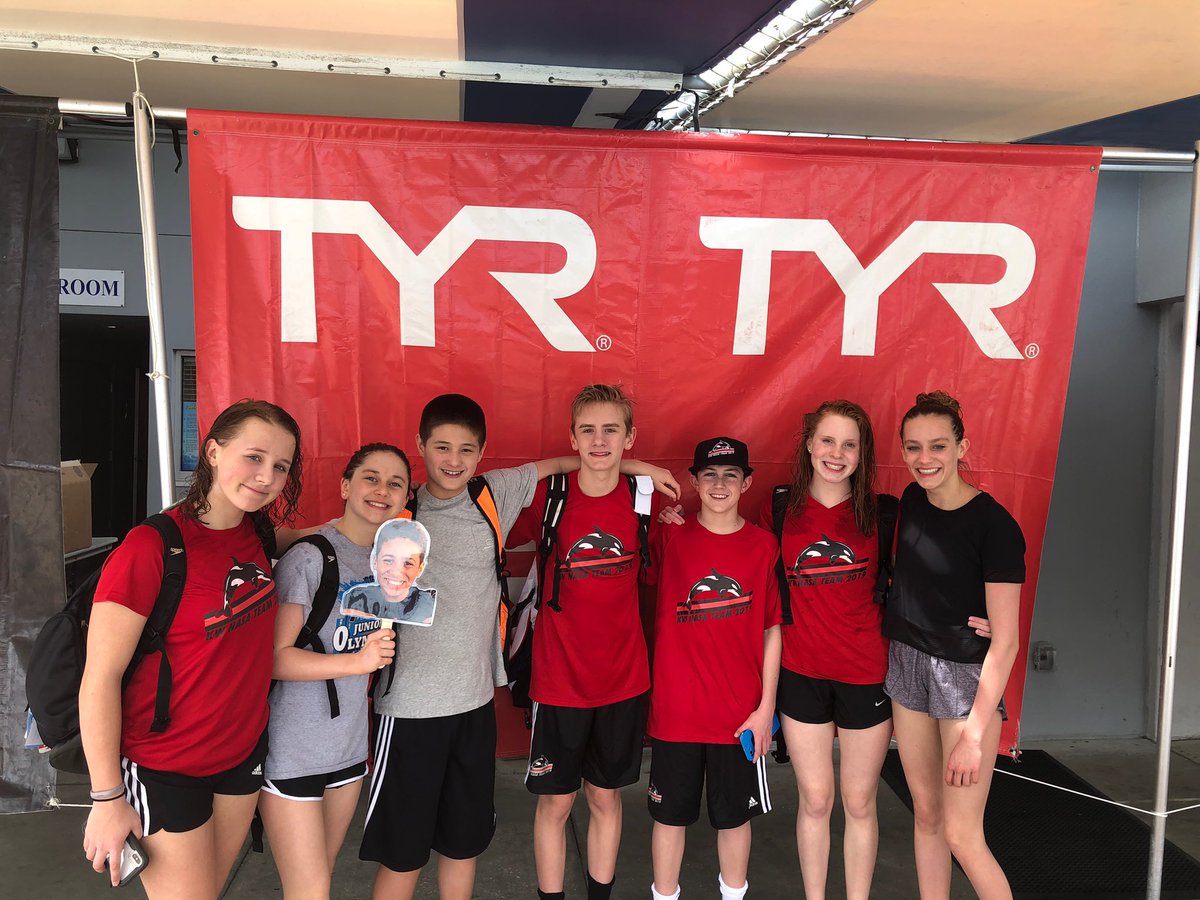 kwswimming's tweet photo. Before the meet is the team meal! Looking great before the 2019 TYR Elite Showcase Classic, St. Petersburg FL - today was their travel day, warmups, & team dinner, here we go Killer Whales! We are cheering for you from Pittsburgh! #usaswimming #representKW https://t.co/f9fcW67ckD