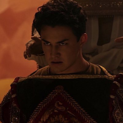 𝐿𝑢𝑐𝑖𝑓𝑒𝑟 𖤐
#NuevaFotoDePerfil