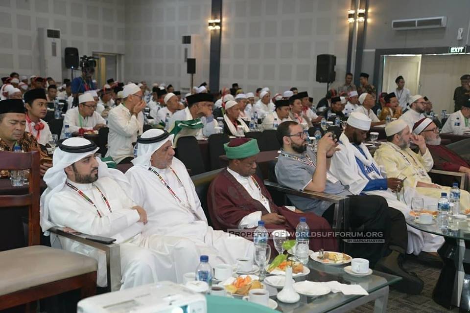 nu_online's tweet photo. Suasana para ulama sufi ketika dalam pembahasan-pembahasan di World Sufi Forum, Pekalongan, Jawa Tengah. (Sumber FB: indonesiaworldsufiforum) https://t.co/c3UVbx81MA
