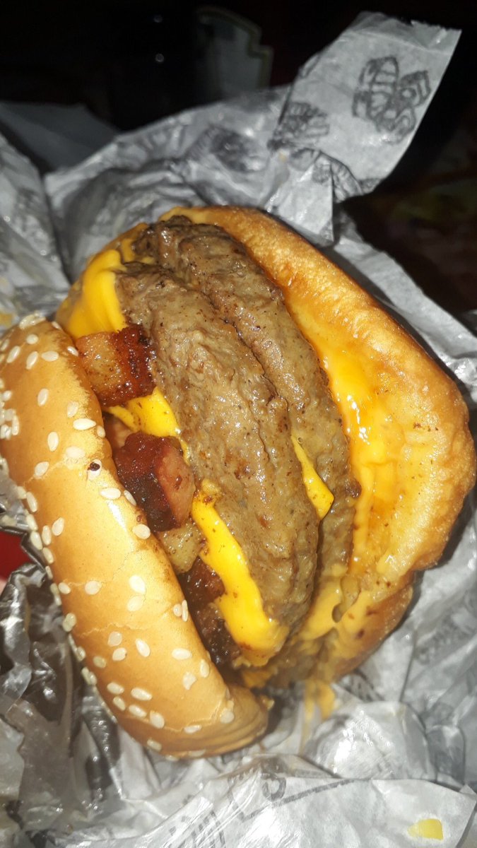 food_porn17's tweet photo. queria um desse https://t.co/cTVH6YTzmN