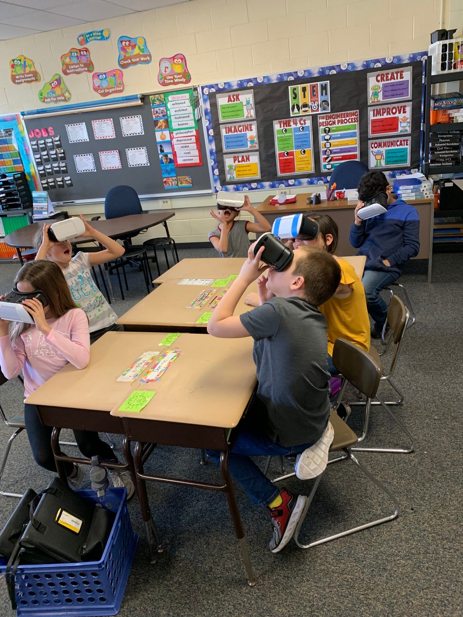 Students loved exploring our solar system with the virtual reality viewers! #HLSHero4Life #D93Innovates <a href="/CCSD93/">CCSD93</a>