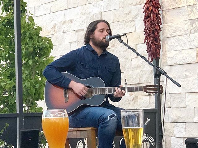 kjfsix9's tweet photo. #OpenMic night at @lacumbrebrewing #Westside on the #patio with a tasty #ProjectDank is not a bad way to end this workday! #Albuquerque #NM #nmbeer #Burque #DukeCity #ABQ #TrueABQ #VisitABQ #PictureABQ #craftbeer #Beerstagram #beertography #beerporn #bee… https://t.co/B1dSLLqRvD https://t.co/0yx9Fax14h