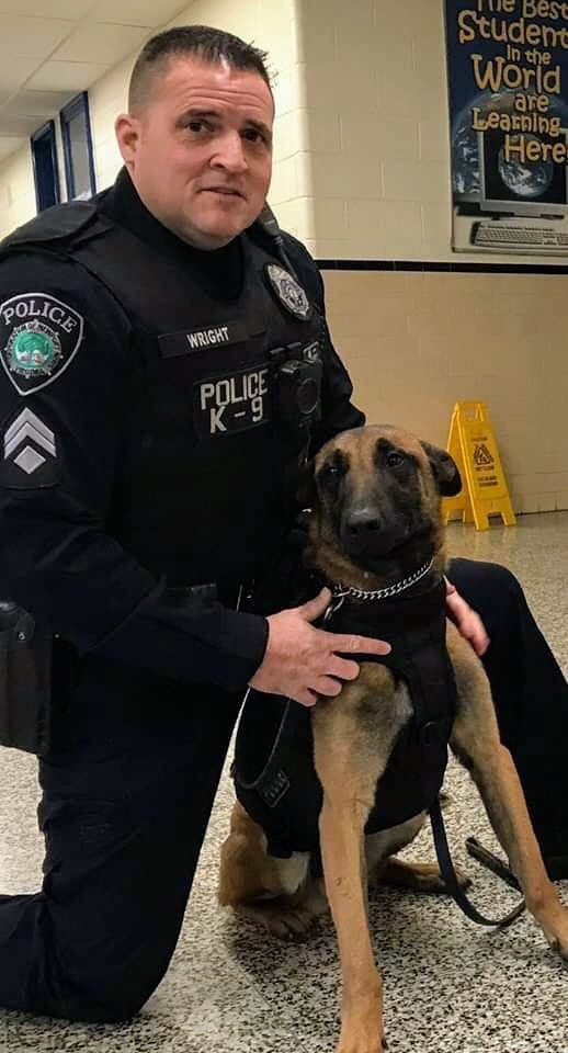 NewportNewsPD's tweet photo. Congratulations to MPO J. Wright and K-9 Taz for certifying in explosives detection today.  K-9 Taz is now dual certified in patrol work and bomb detection.  #NNPDK9Unit https://t.co/CRRDwrHROO