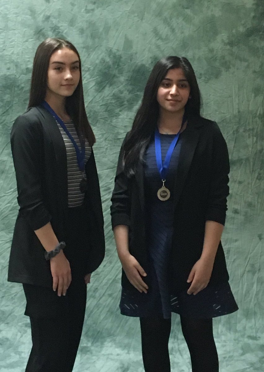 doonwrdsb's tweet photo. Our @WWSEF2019 Science Fair participants are tired but happy tonight - 17 projects, 17 medals!  Special shoutout to Gold medalists Jasmine, Sam &amp; Ronak. So proud of all of you! https://t.co/lhojfV5Gtp
