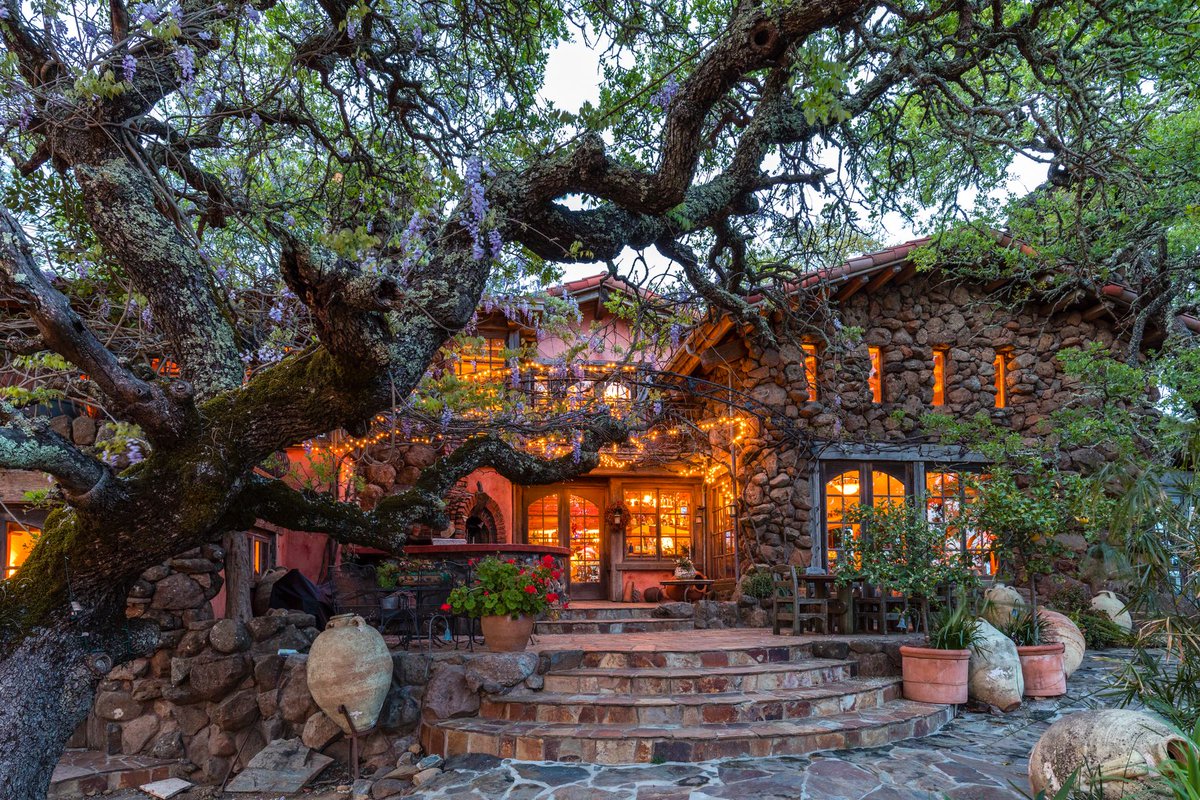 Luxury Real Estate tweet media