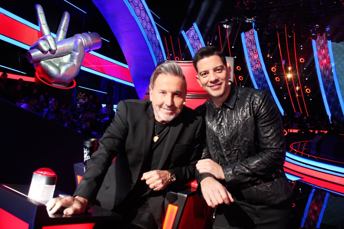 brittseio's tweet photo. @MontanerChannel mis fav #EnLaVoz https://t.co/923McdbZdv