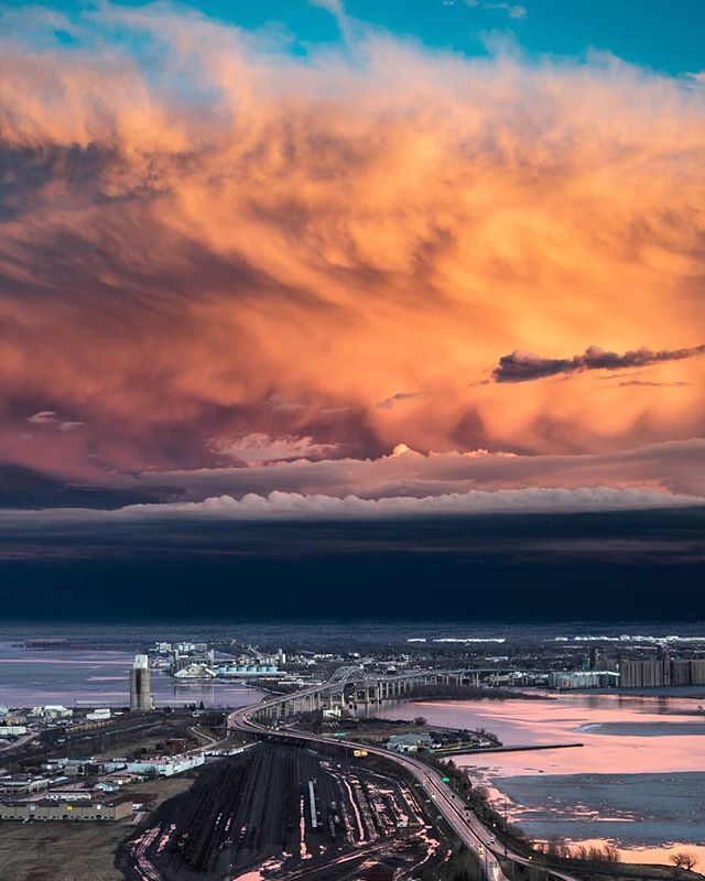 Photo by: <a href="/lukegoossens/">Luke Goossens</a> bit.ly/2UoSPXj