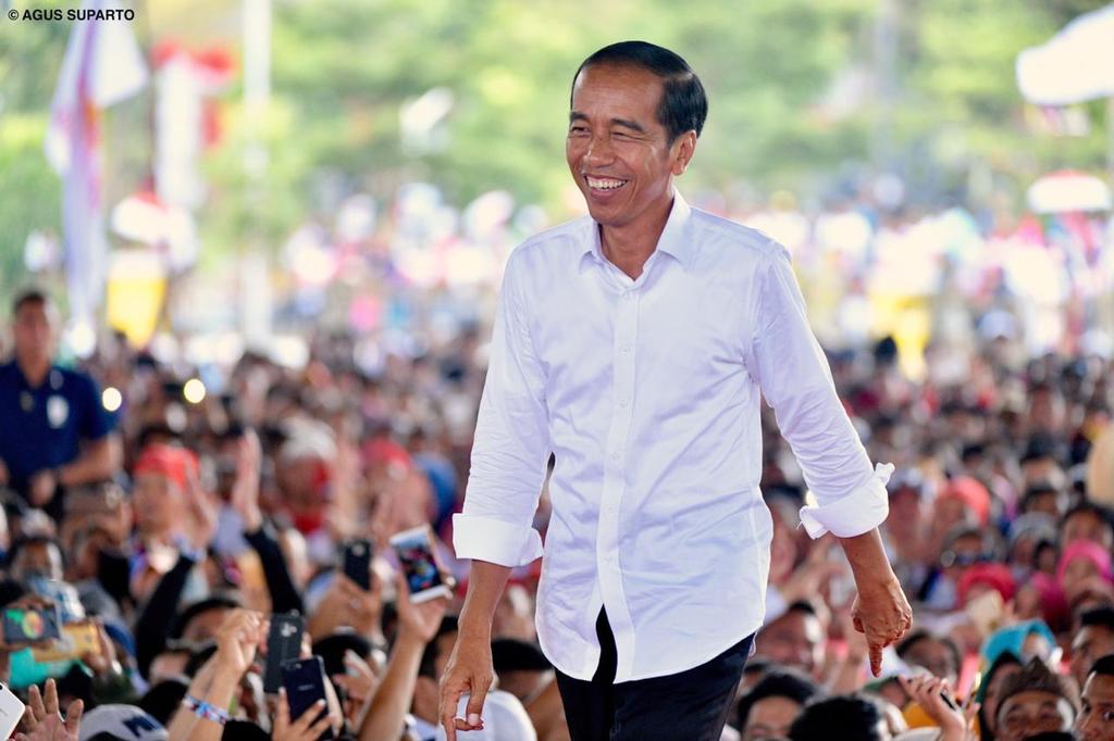Lihat gambar di Twitter