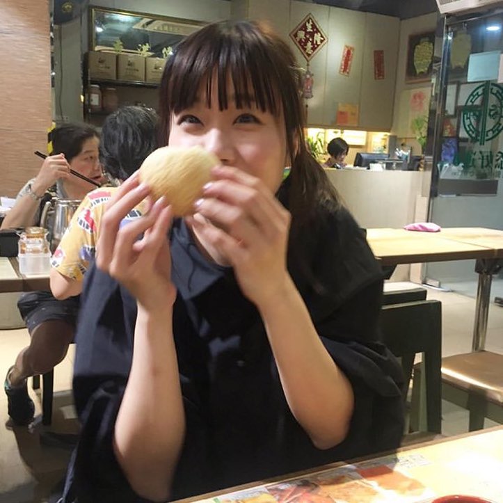 yoshizawakayoko's tweet photo. 初香港に浮かれすぎた日本人の例 https://t.co/EzAA73p58g