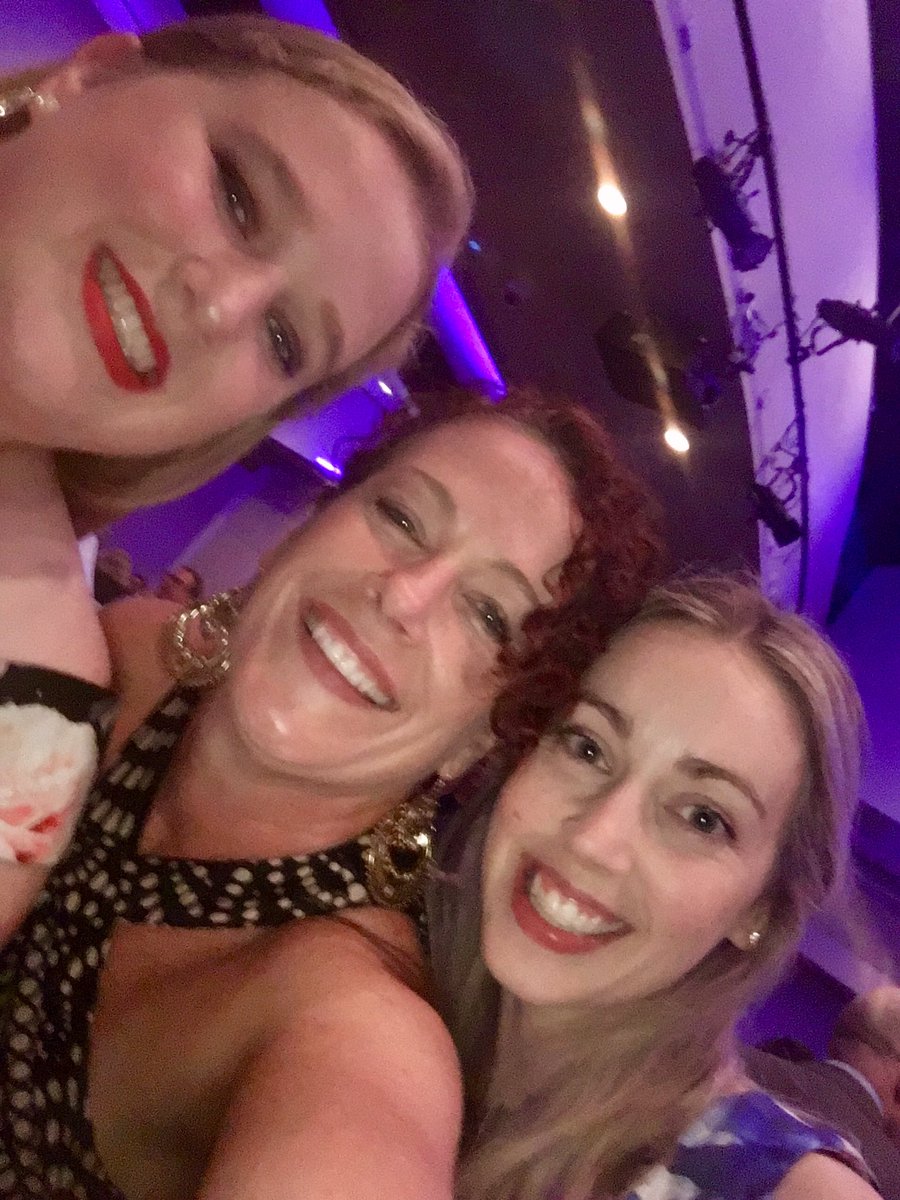 belindabindii's tweet photo. Selfies galore. The APS dinner never disappoints. Great night! #AusPainSoc https://t.co/XQedSqLAFw
