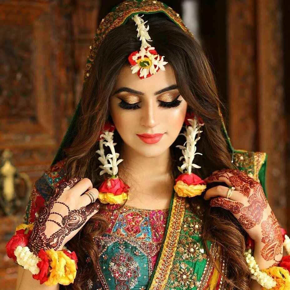Weddingbest2's tweet photo. Fresh Floral Look For Mehendi.
#mehendi #weddingmehndi #floralmehendi #mehendiart #theindianwedding #wedding #mehwndidesign #heena #heenadesign #dulhaniya #bestmehendi #weddingdotbest #weddingdress https://t.co/LS7gvnoEIp