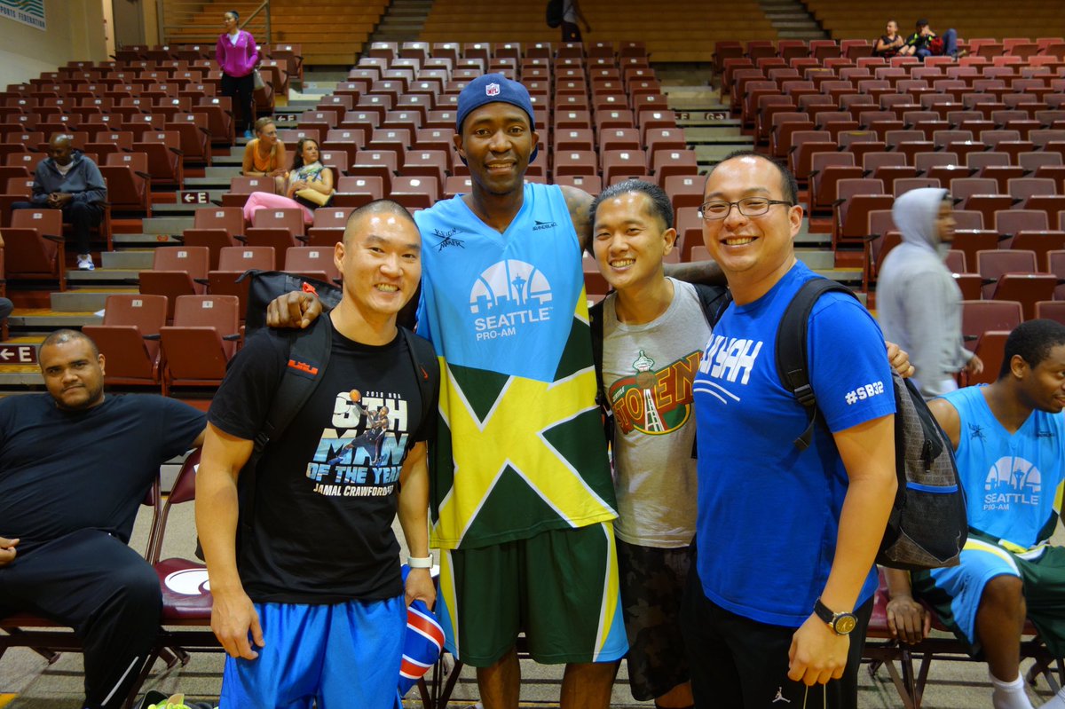 RikDaddy's tweet photo. Congrats to our guy @JCrossover for putting up 50 points on four different NBA teams. We never had a doubt that he could still light it up. Dude is a legend and still has a lot left in the tank. #TeamJCrossover https://t.co/VW70JrNhPb