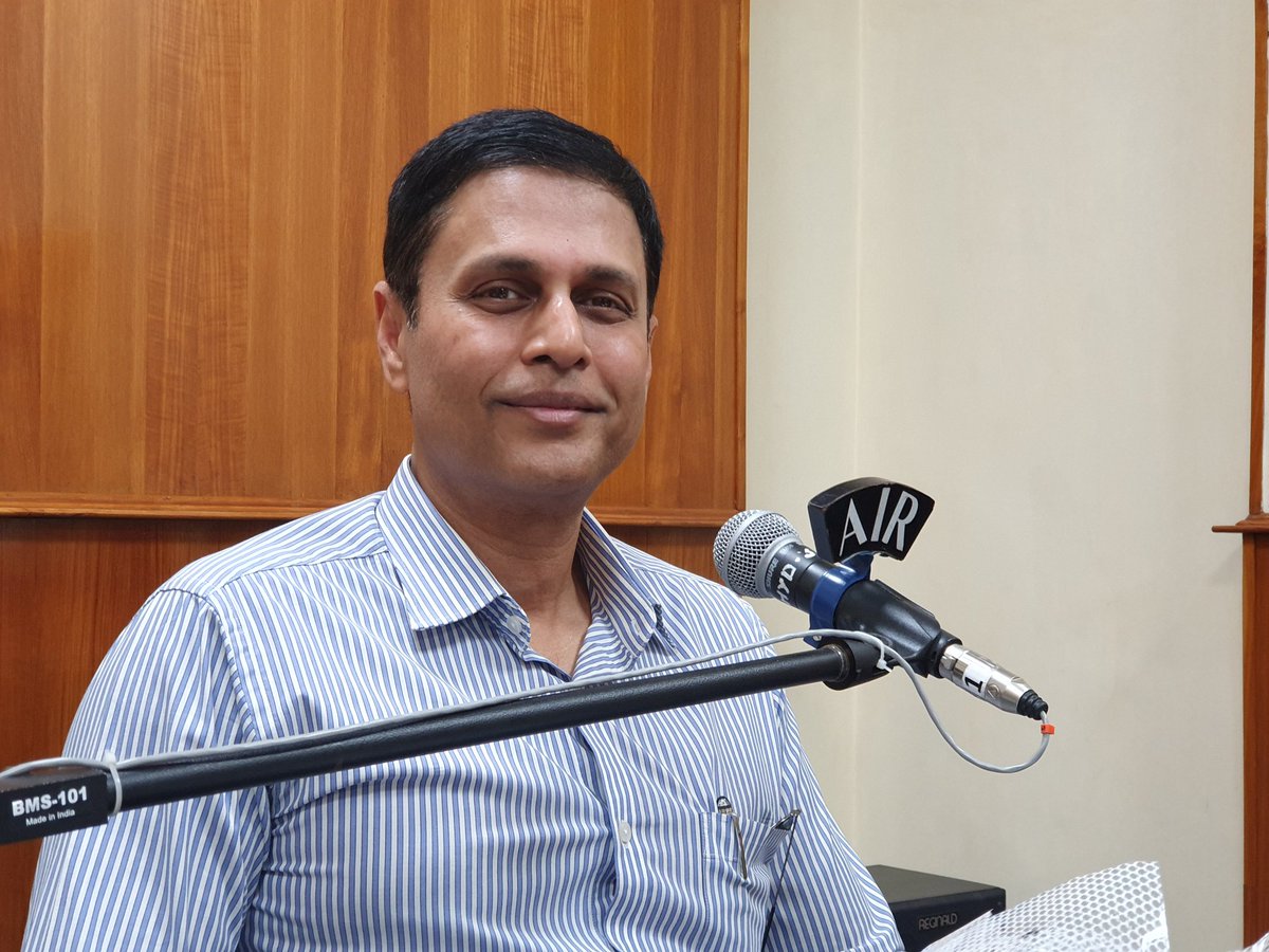 airnews_hyd's tweet photo. LISTEN 🔊 #AIRNews #InterviewDiscussion with Shri Dr Rajat Kumar, Chief Electoral Officer #Telangana at 10 AM  today! CEO discusses various facets of polling in #LokSabhaElections2019
with general public.
#PollswithAIR
@shashidigital @airnewsalerts https://t.co/GcrmPdzNW0