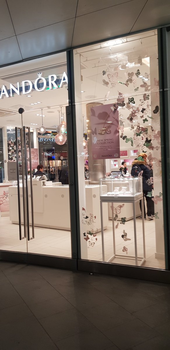 impulsepop's tweet photo. Pandora were giving us the Butterfly effect in their window display this season! 🦋

- Click the link below to see our recent post on Insta!
https://t.co/mRazuzcrL6 

- Link to our website! 
https://t.co/wl29ckUjah 

#retaildisplay #pandora  #posdisplay #impulsepointofpurchase https://t.co/0jGWWs528u