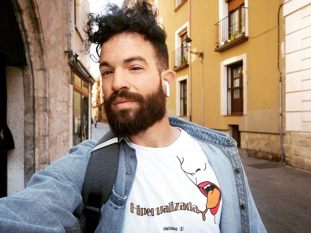 sexopositivo_'s tweet photo. ¡A los chicos feministas también les preocupa la hipersexualización de las mujeres!
Si quieres nuestra camiseta de “Comisuras”, entra en: https://t.co/0JyGL5KbgP y hazte con una!
😎
#clientecontento #hipersexualizada #Comisuras #comisurasellibro #ClienteFeliz https://t.co/odPd5jGRbO
