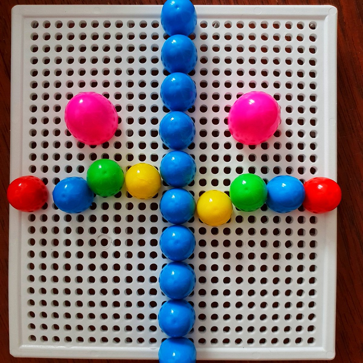 Atena is #learning #maths - #symmetry

#mathsforkids
#mathsactivities
#creativeactivities
#learningforkids
#teaching
#teachingmaths
#homeschool
#homeschoolmom